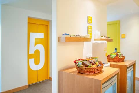 bloomrooms @ Janpath — photo 3
