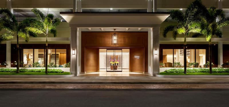 Halepuna Waikiki by Halekulani - NO RESORT FEE — building
