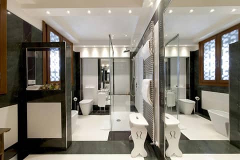 Palazzetto Pisani Grand Canal — bathroom