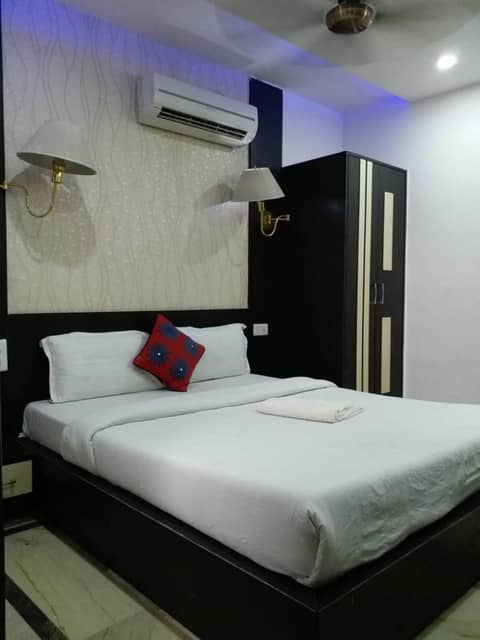 Hotel Laxman Resort by The Golden Taj Group &Hotels — hotel room