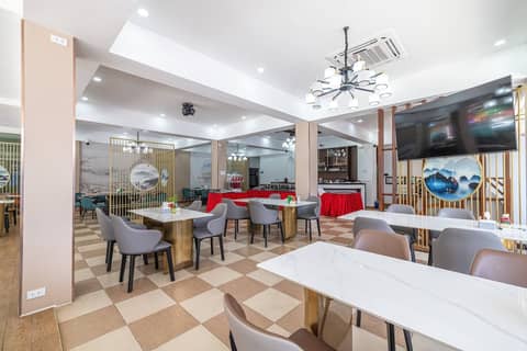 Meet Holiday Hotel — photo 7