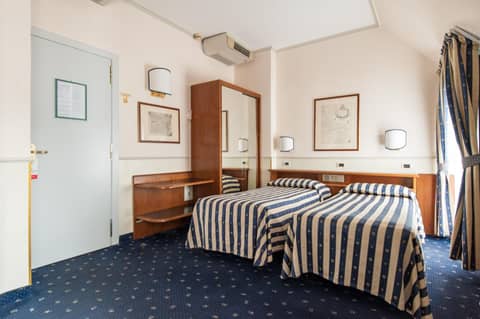 Hotel Flora — photo 2
