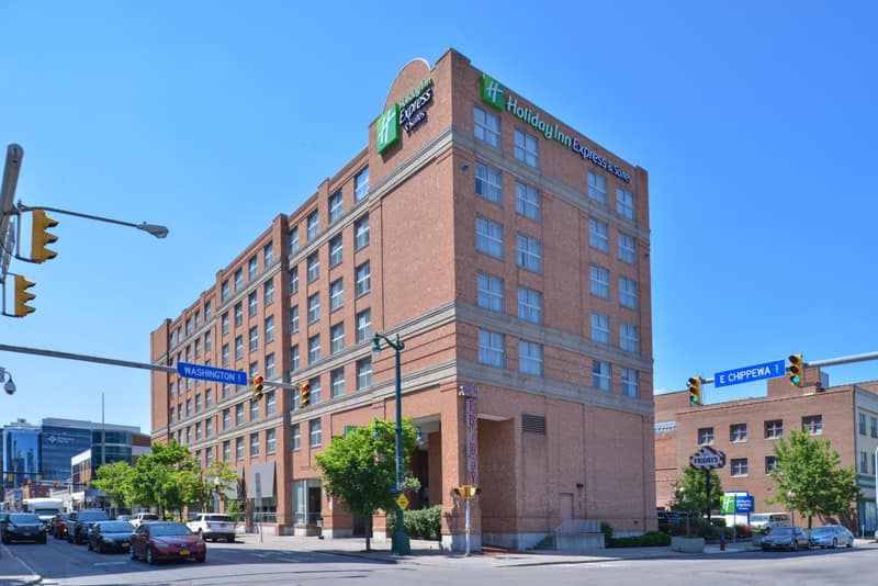 Holiday Inn Express & Suites Buffalo Downtown, NY — building