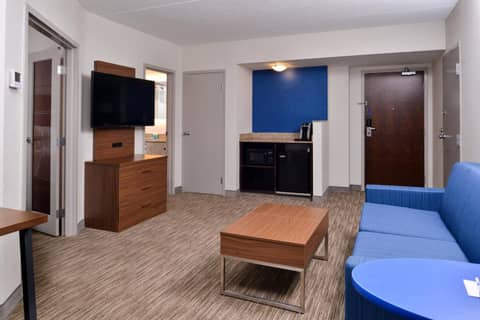 Holiday Inn Express & Suites Buffalo Downtown, NY — photo 4