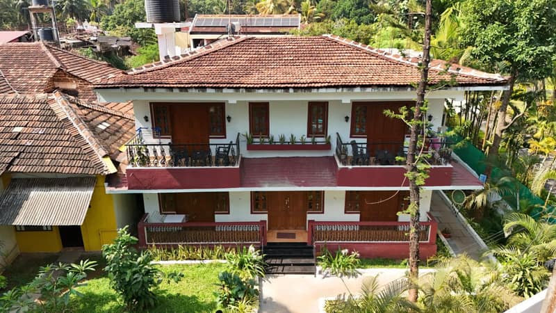 Villa Barbosa 2 BHK Villa & Luxury Rooms near Colva Sernabatim Benaulim Beach — building