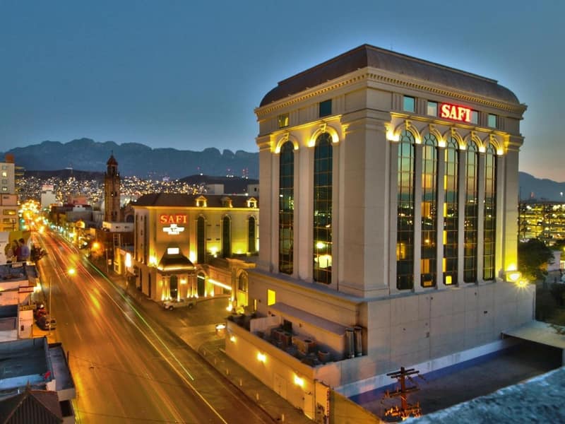 Safi Royal Luxury Centro — building