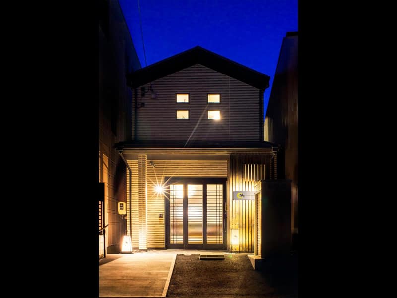 Samurai House — building