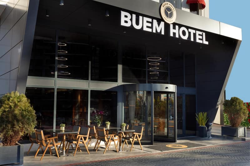 İzz Hotel Koşuyolu — building