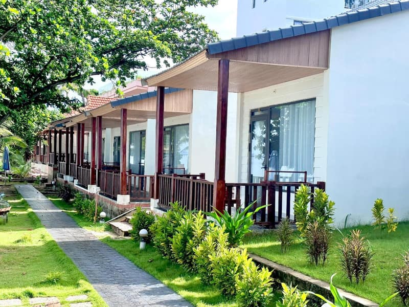 Orange Resort — building
