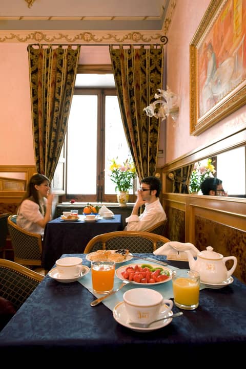 Hotel Joli — photo 3