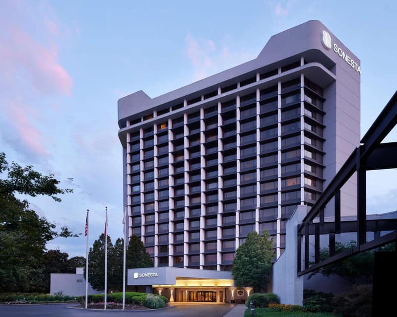 Sonesta Nashville Airport — building