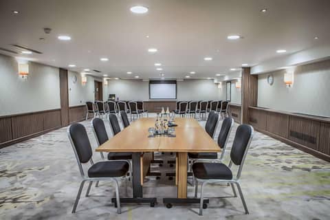 Hilton London Kensington Hotel — meeting room