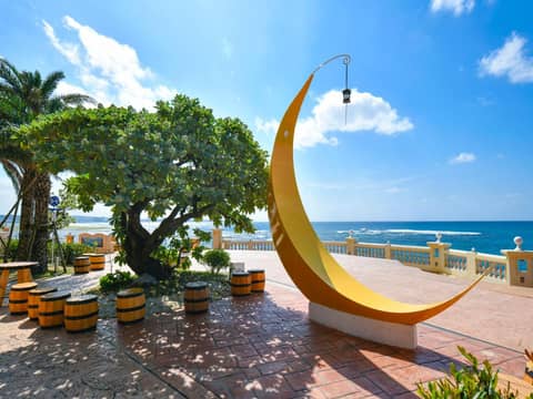 Lequ Okinawa Chatan Spa ＆ Resort — activities & amenities