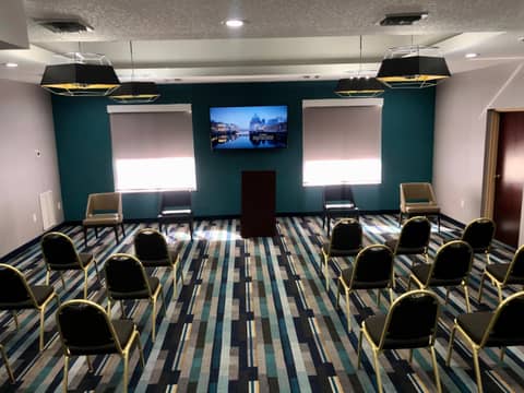 La Quinta by Wyndham Tampa Central — photo 6