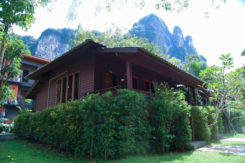 Frank Ao Nang Krabi Resort — building