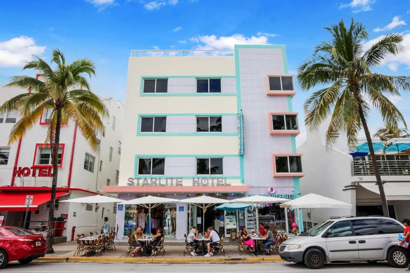 Starlite Hotel — building