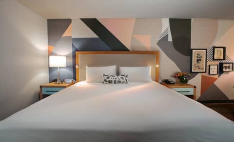 Hotel Mockingbird, Dallas, a Tribute Portfolio Hotel — hotel room