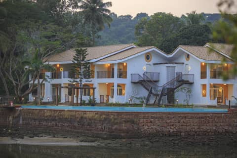 Acron Waterfront Resort — photo 7
