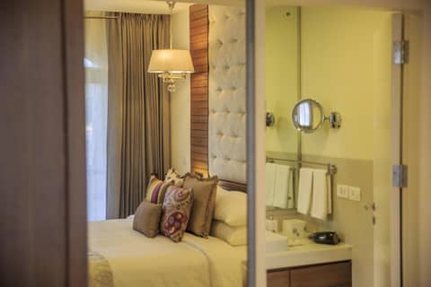 Acron Waterfront Resort — photo 8