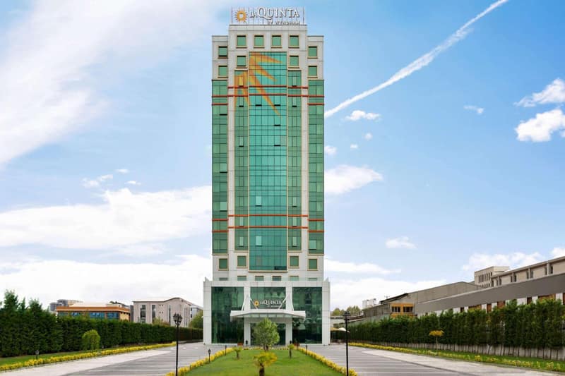 La Quinta by Wyndham Istanbul Gunesli — building