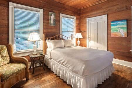 Curry House - Rooms 3 & 4 — hotel room