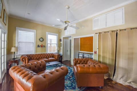 Curry House - Rooms 3 & 4 — lounge