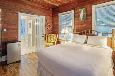 Curry House - Rooms 3 & 4 — hotel room