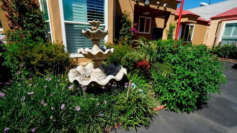 El Royale Hotel - Near Universal Studios Hollywood — photo 5