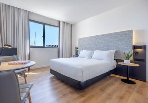 INNSiDE by Meliá Valencia Oceanic — hotel room