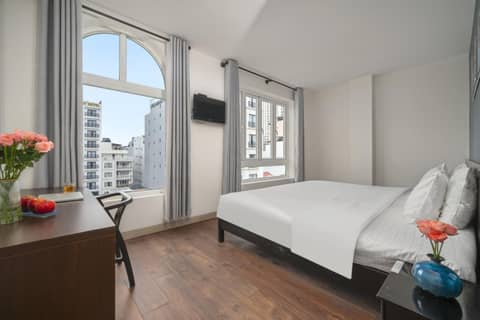Gold Time Hotel Da Nang — hotel room