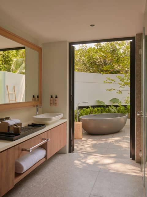 Amara Sanctuary Sentosa — bathroom