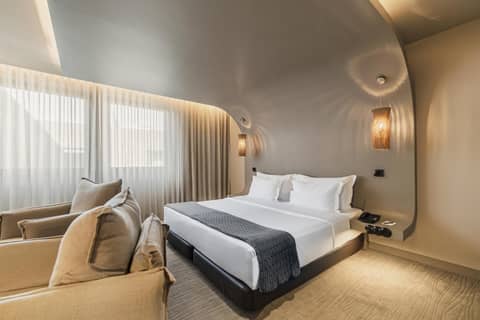 PortoBay Teatro — hotel room