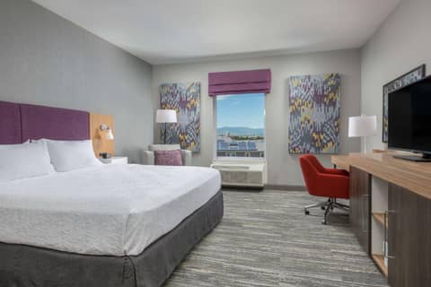 Hampton Inn & Suites Reno/Sparks — photo 4