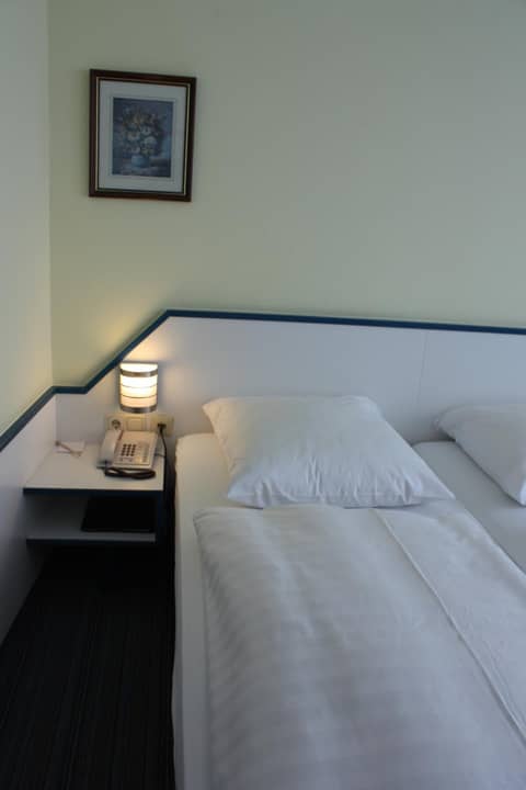 Hotel City Kräme am Römer - Self Check In — bedroom
