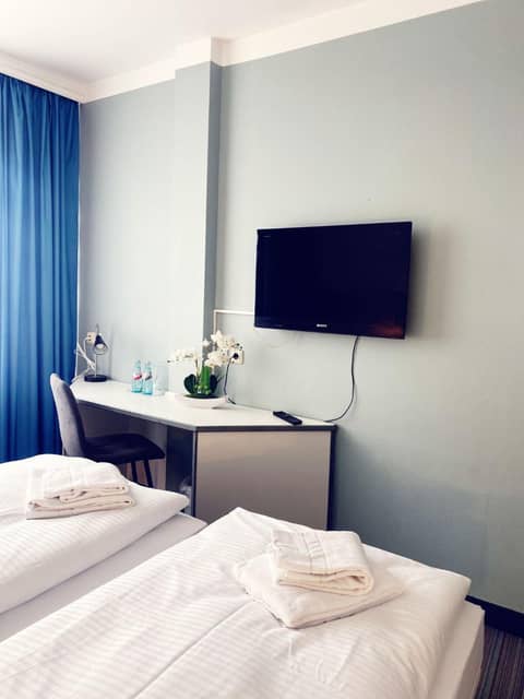 Hotel City Kräme am Römer - Self Check In — hotel room