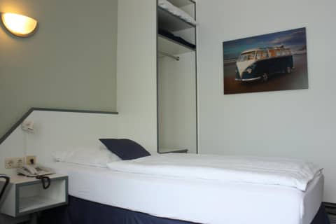 Hotel City Kräme am Römer - Self Check In — hotel room