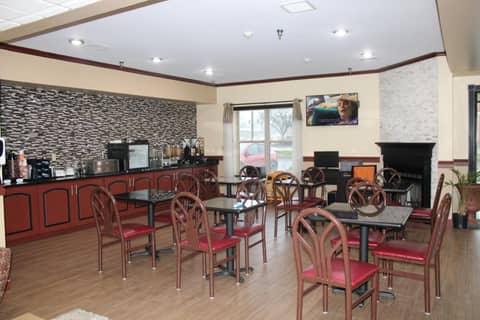 Quality Suites — photo 3