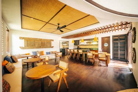 Uma Kalai — lounge