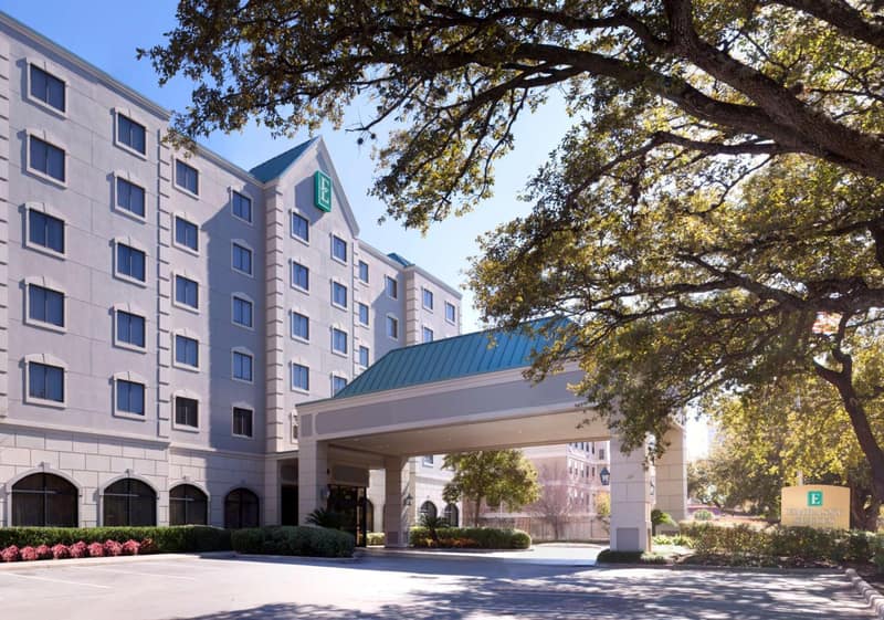 Embassy Suites by Hilton Houston Near the Galleria — building
