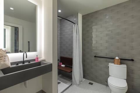 Moxy NYC Downtown — photo 8