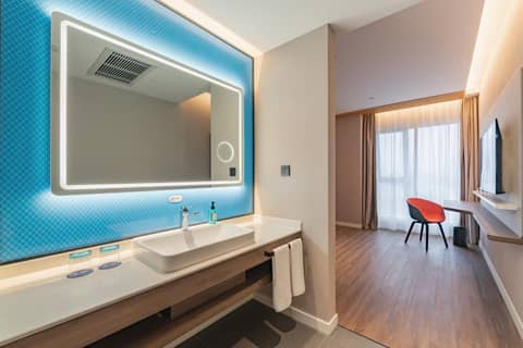 Holiday Inn Express Shanghai Expo Centre by IHG — photo 8