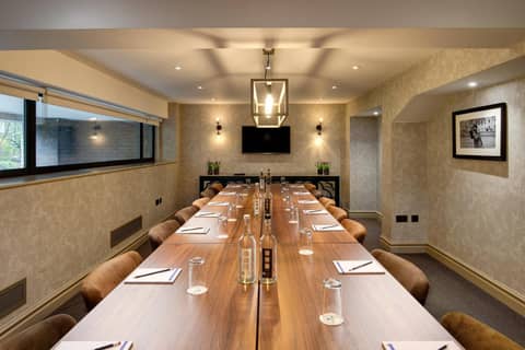 Bedford Hotel — meeting room