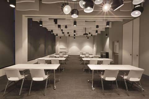 Radisson Red Minneapolis Downtown — photo 2