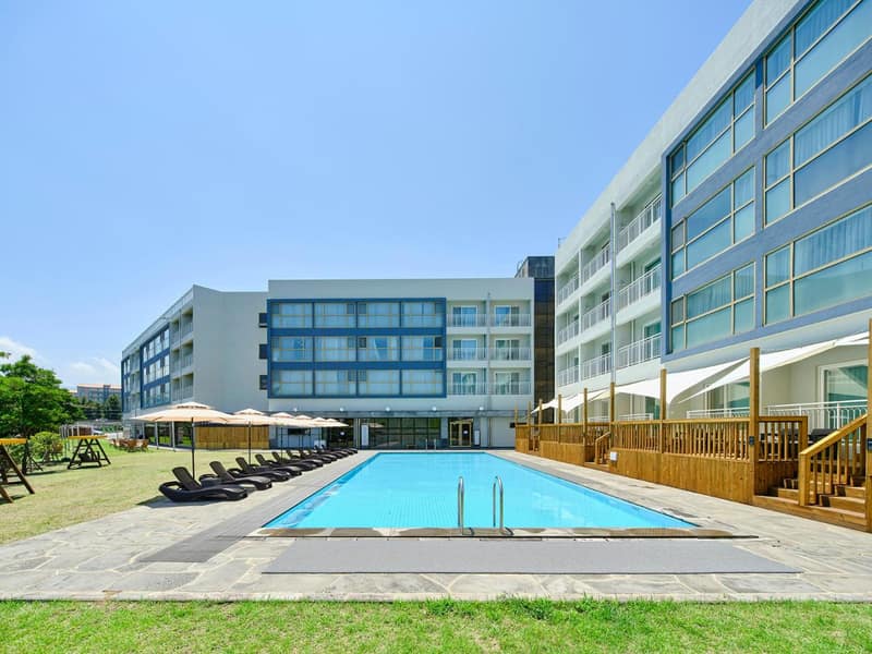 Shin Shin Hotel Jeju City — building