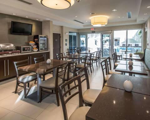 Comfort Suites Miami Airport North — photo 7