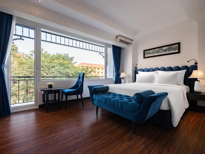 The Flower Boutique Hotel & Travel