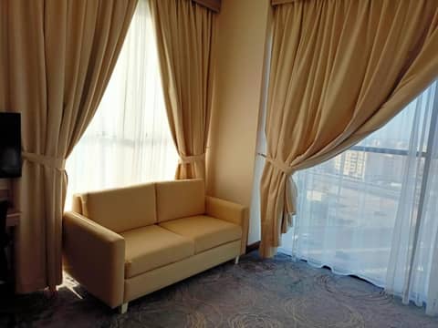 Grand Tourist Hotel — hotel room
