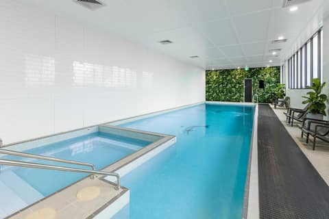 Meriton Suites Sydney Airport — recepcion & lobby