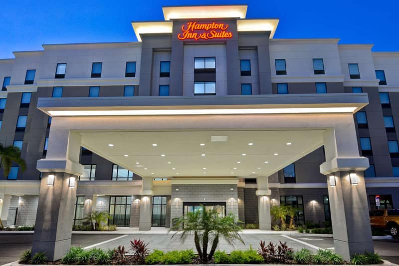 Hampton Inn & Suites Tampa Riverview Brandon — building