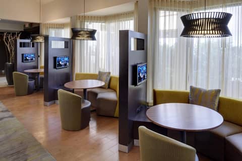 Courtyard by Marriott Indianapolis Airport — photo 6